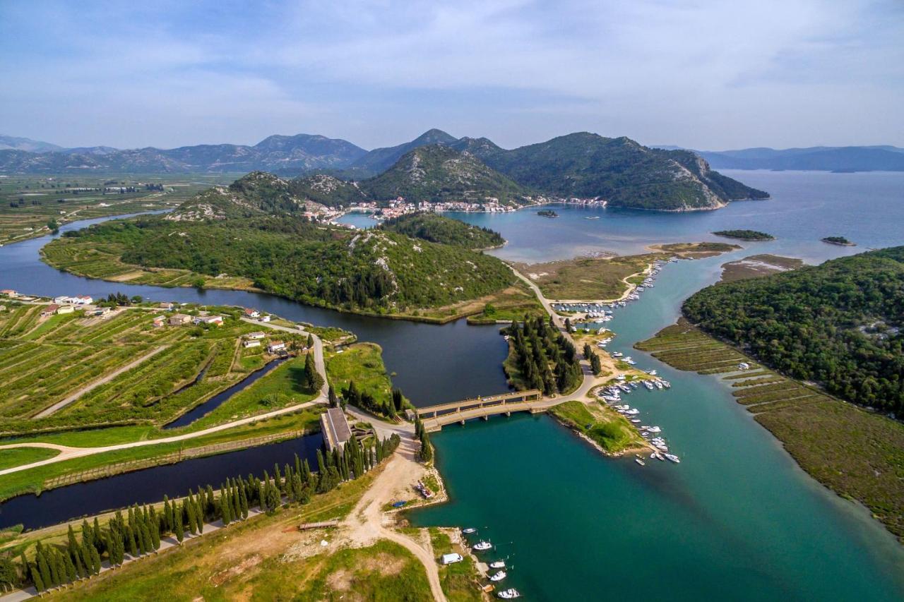 Apartments By The Sea Blace, Neretva Delta - Usce Neretve - 16068 Esterno foto