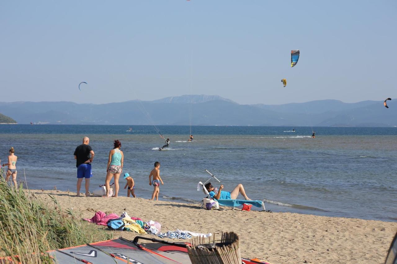 Apartments By The Sea Blace, Neretva Delta - Usce Neretve - 16068 Esterno foto