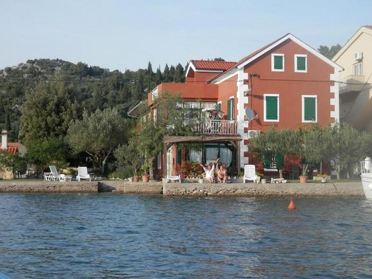 Apartments By The Sea Blace, Neretva Delta - Usce Neretve - 16068 Esterno foto