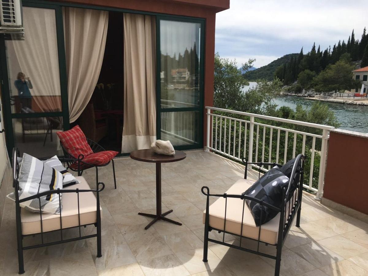 Apartments By The Sea Blace, Neretva Delta - Usce Neretve - 16068 Esterno foto